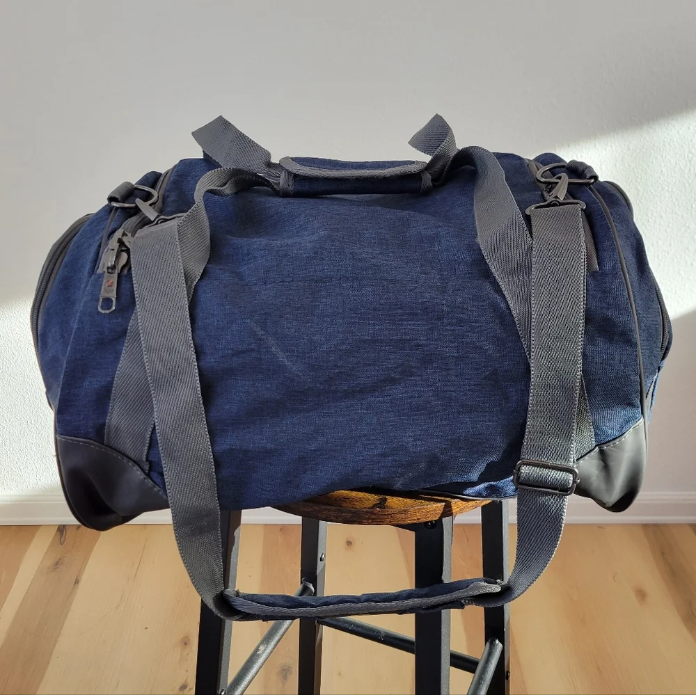 Blue and Gray Swiss Tech‎ Duffel Bag